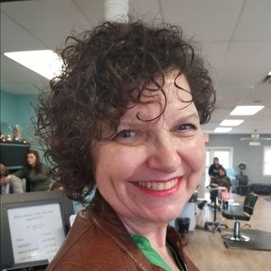 Meet your Posher, Regina